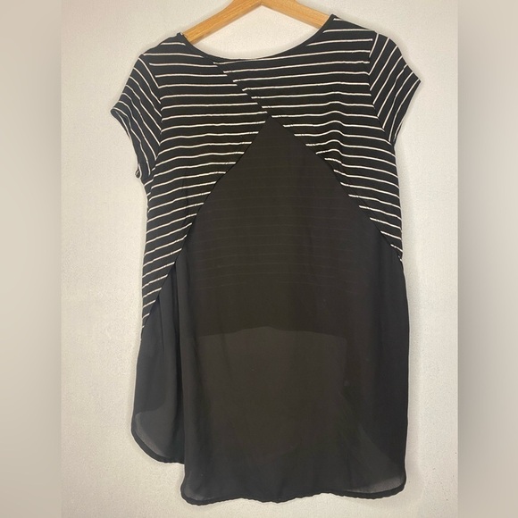 PRIMI HIGH LOW STRIPED SHIRT SIZE SMALL - Picture 3 of 3